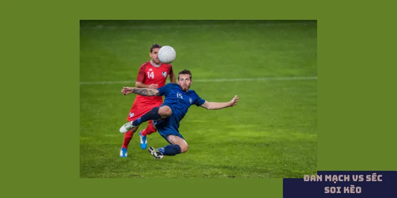 Phong độ và đội hình là yếu tố quan trọng trong việc dự đoán kết quả trận đấu.